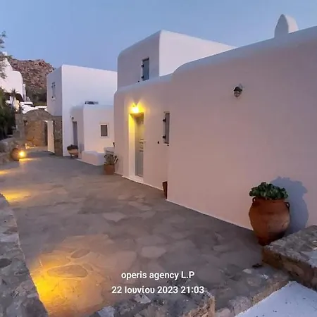 Holiday home Traditional House With Shared Pool *